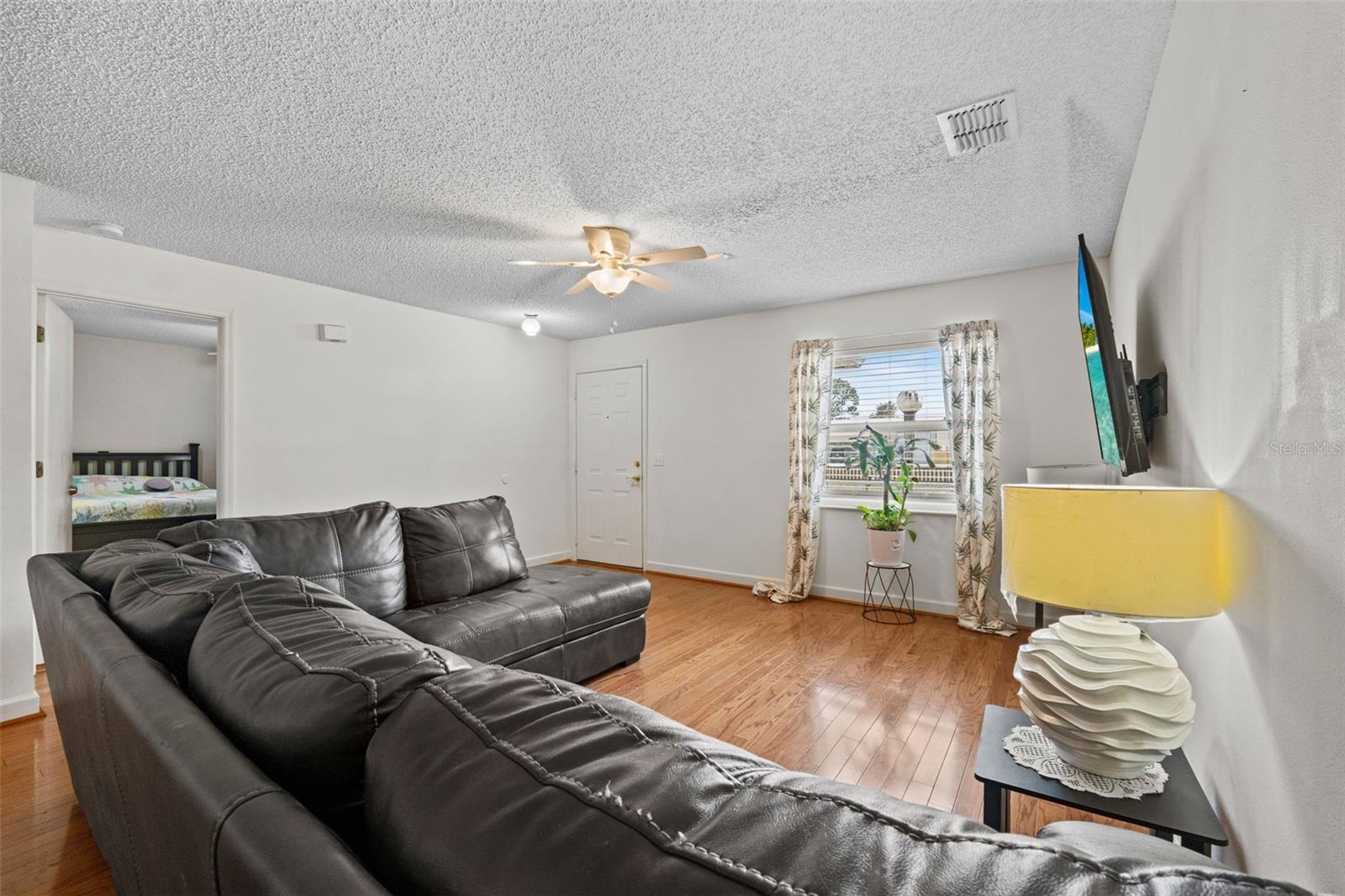Image 5 of 30 For 8975 Cypresswood Drive
