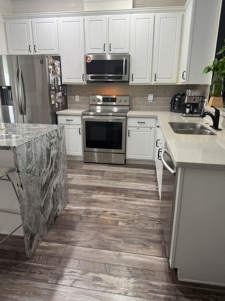 Image 2 of 18 For 7628 Billingham Street