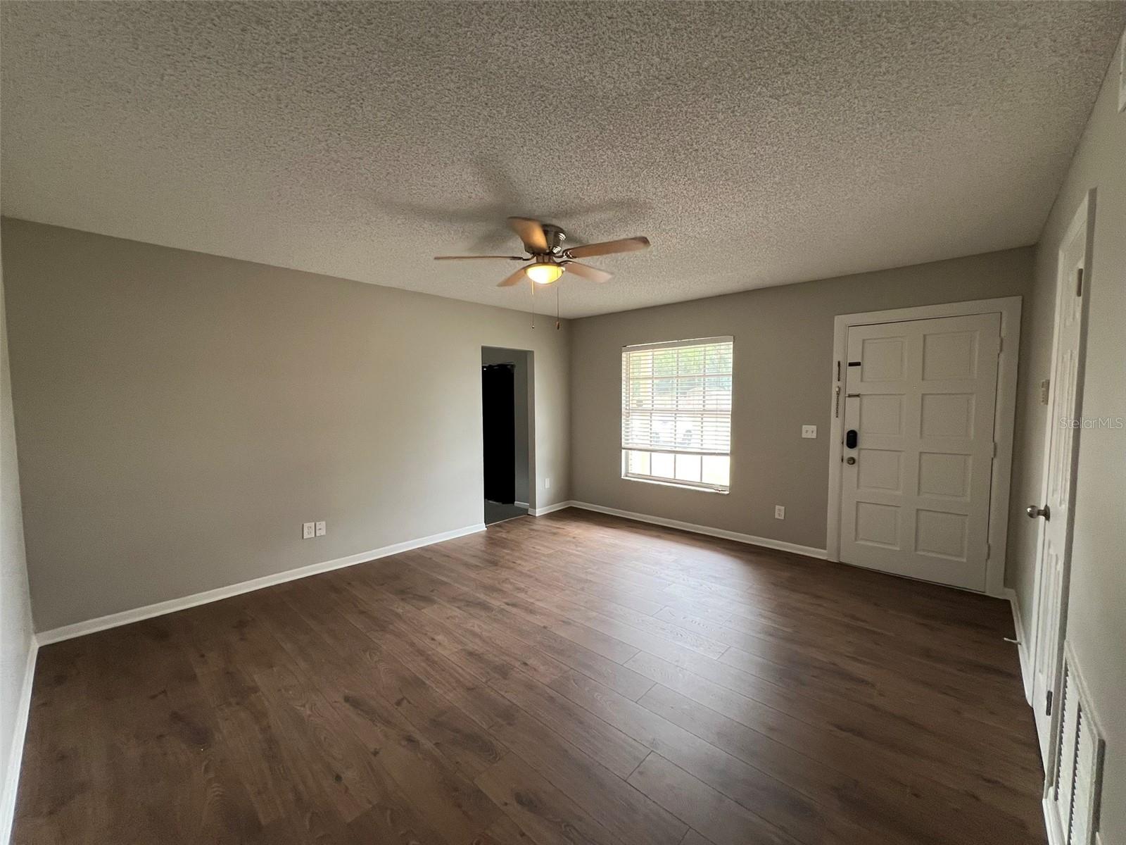 Image 3 of 15 For 146 Alderwood Street