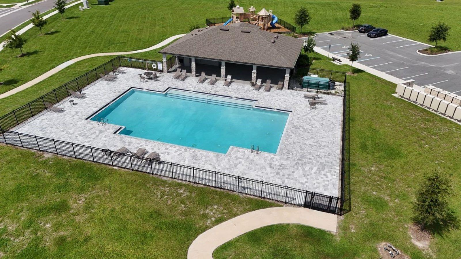 Image 18 of 21 For 33409 Country House Drive