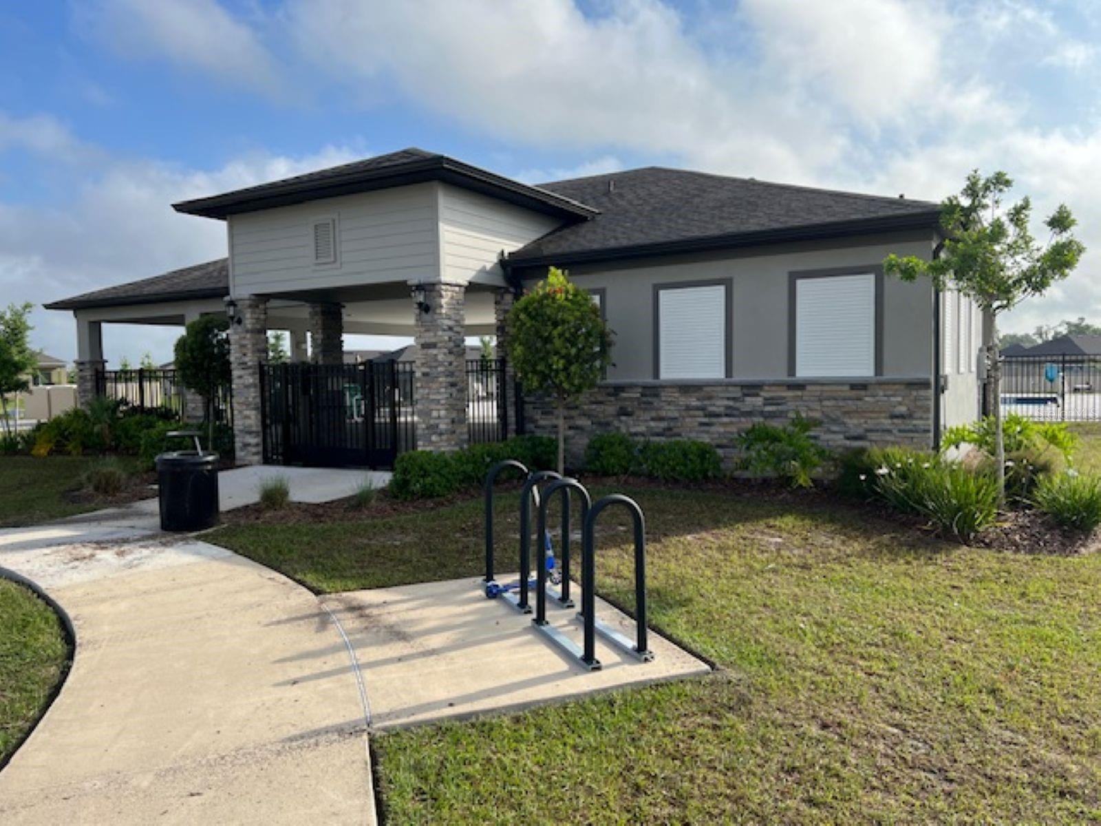 Image 20 of 21 For 33409 Country House Drive