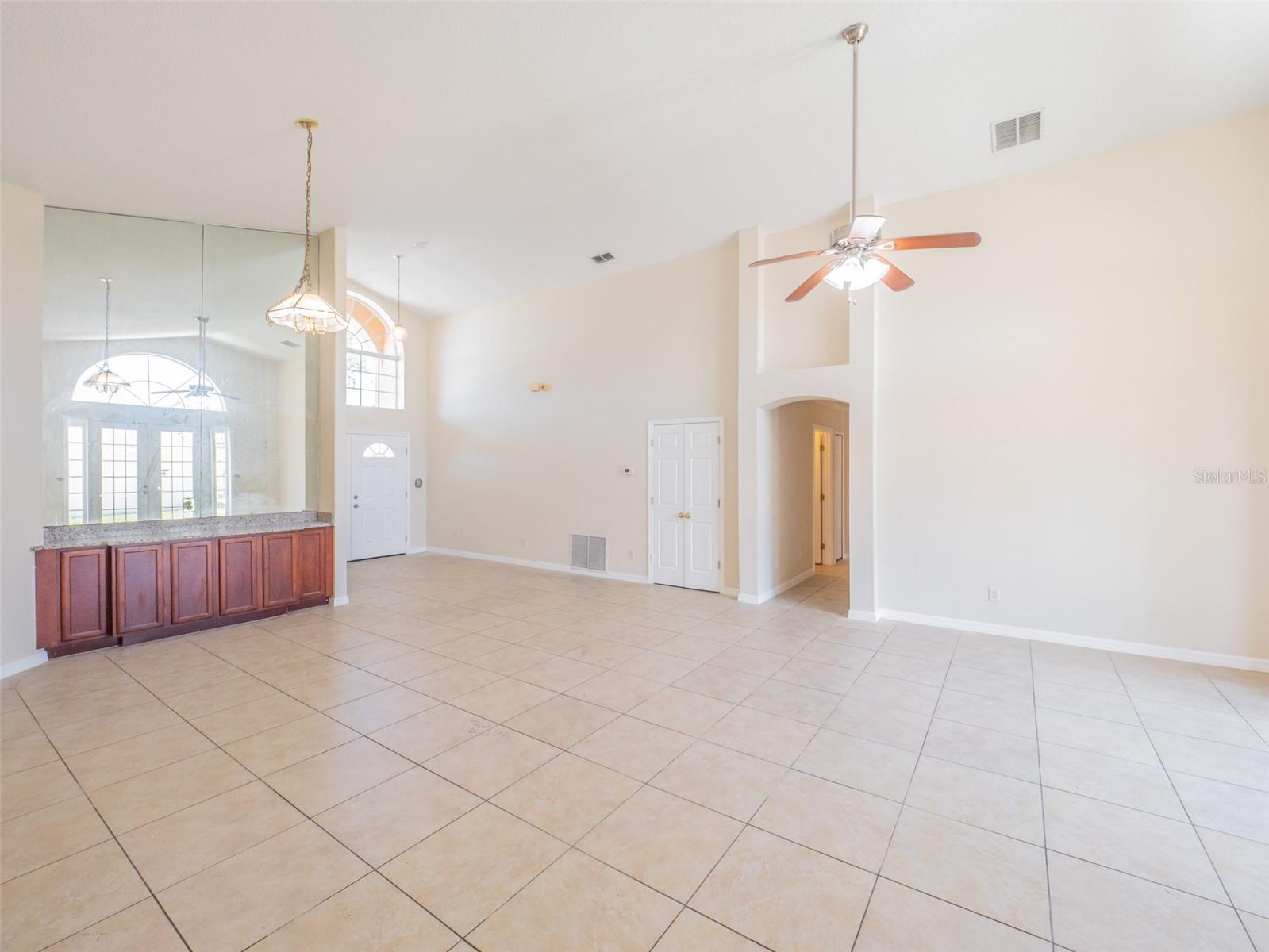 Image 21 of 34 For 4405 Hazelton Court