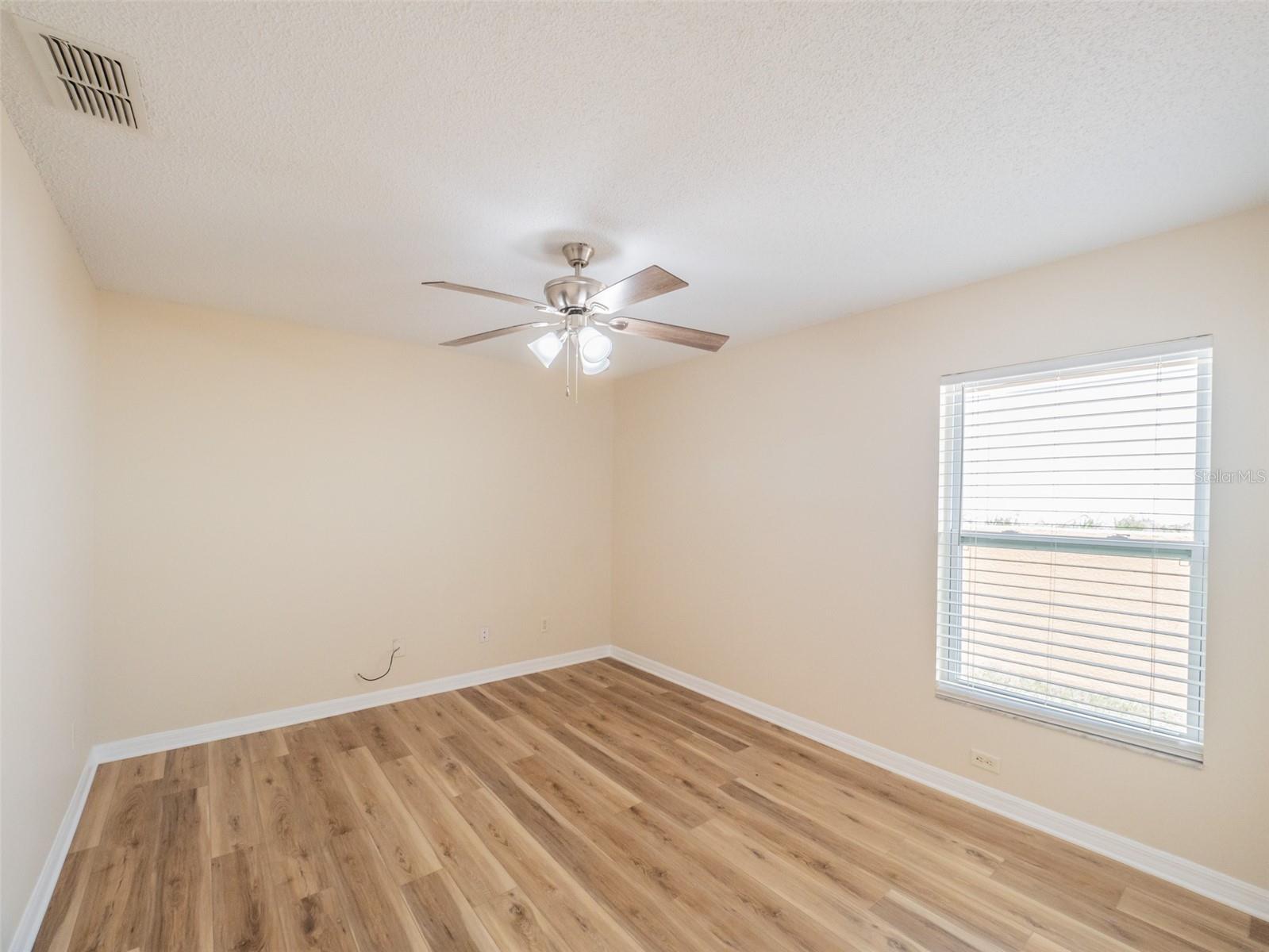 Image 24 of 34 For 4405 Hazelton Court