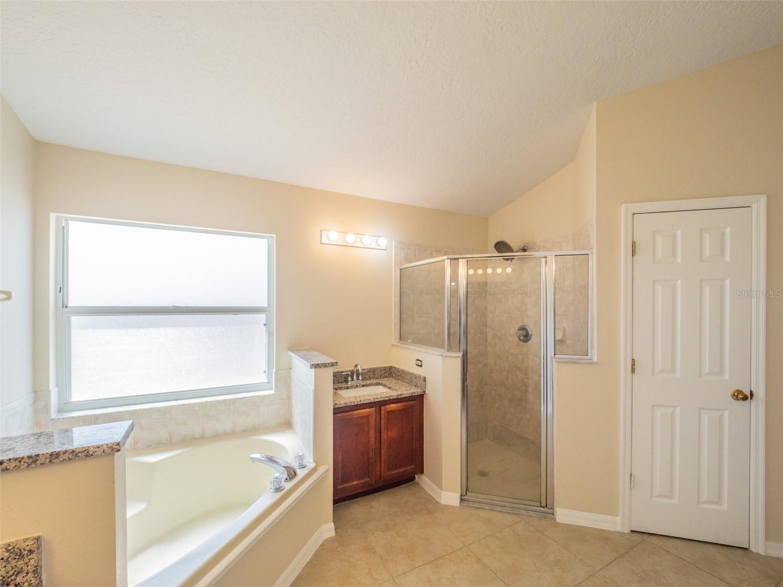 Image 28 of 34 For 4405 Hazelton Court