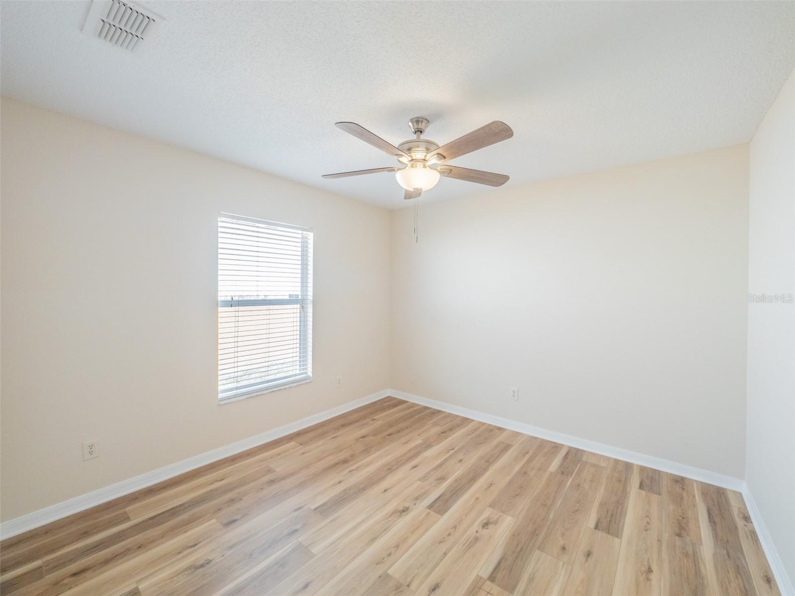 Image 29 of 34 For 4405 Hazelton Court