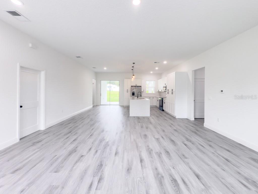 Image 11 of 50 For 13393 43rd Ave Rd