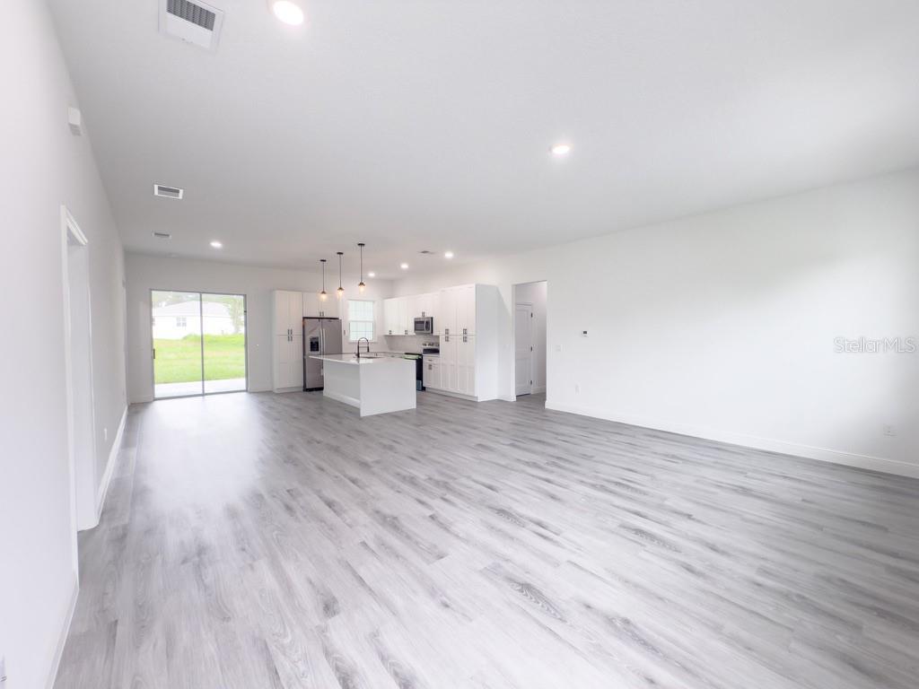 Image 12 of 50 For 13393 43rd Ave Rd