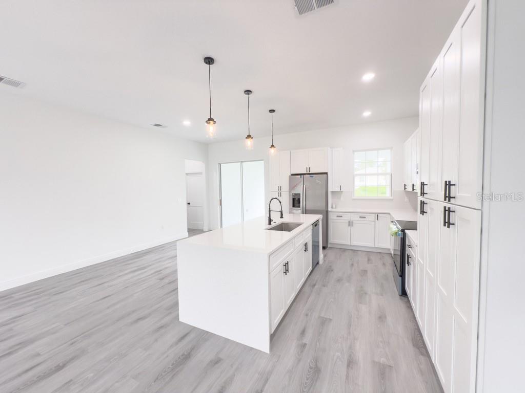 Image 18 of 50 For 13393 43rd Ave Rd