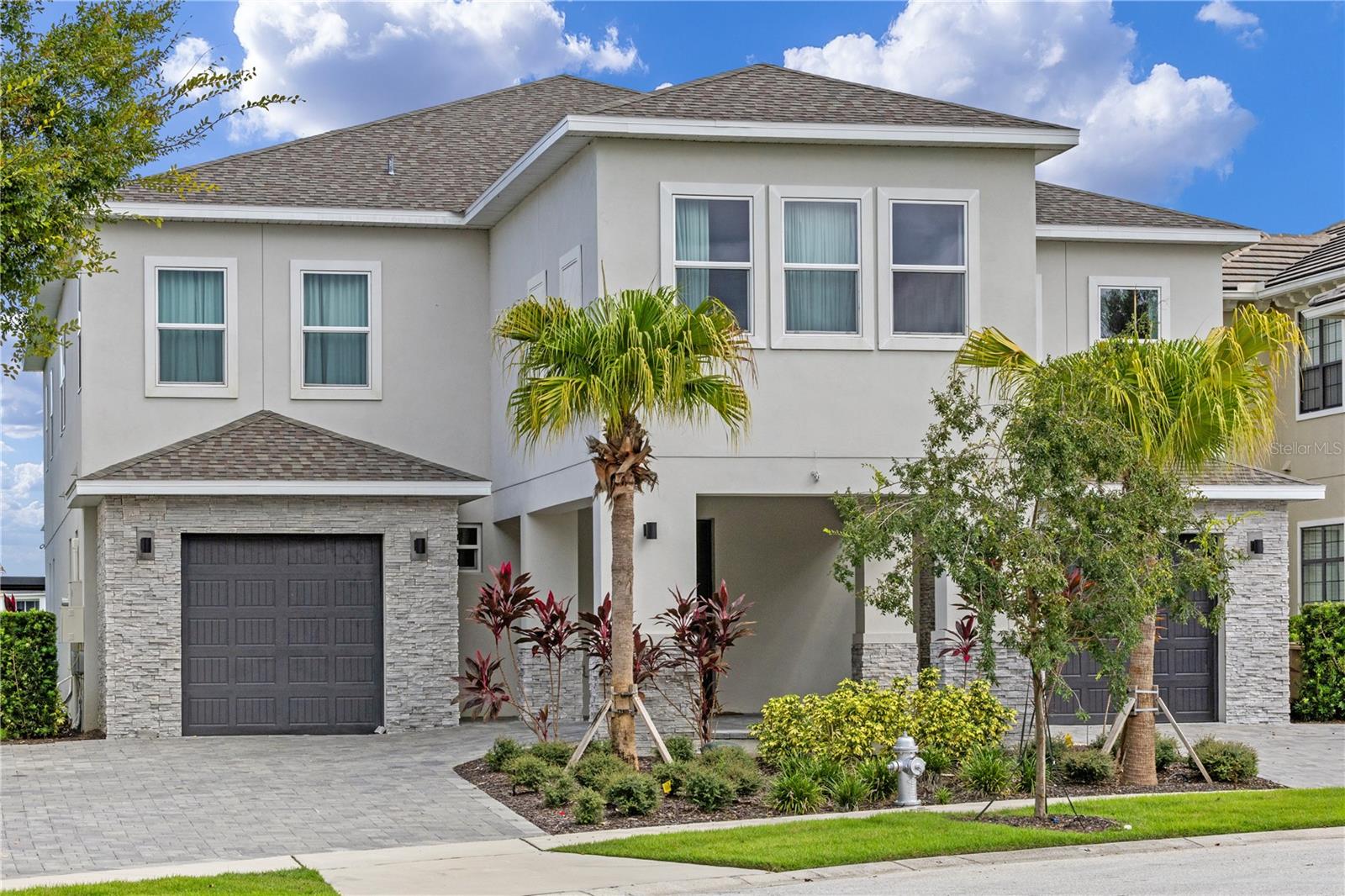 Image 3 of 65 For 977 Desert Mountain Court