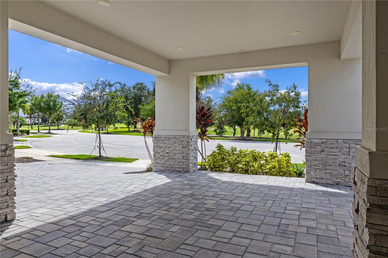 Image 6 of 65 For 977 Desert Mountain Court