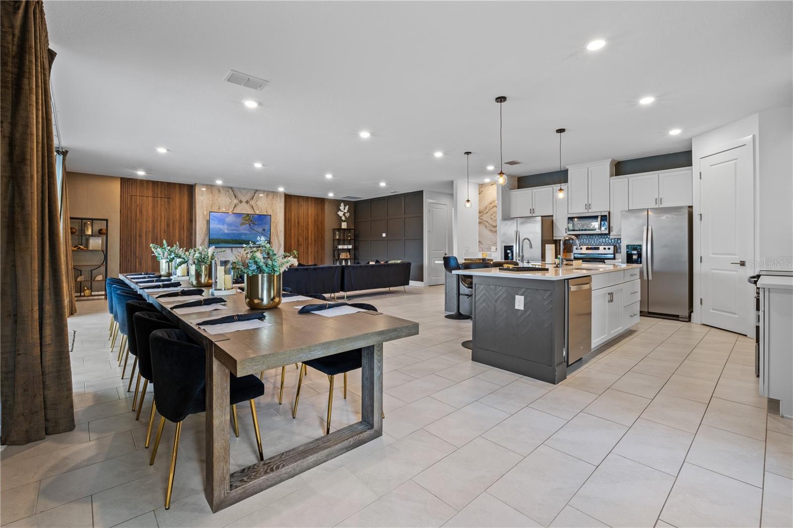 Image 9 of 65 For 977 Desert Mountain Court