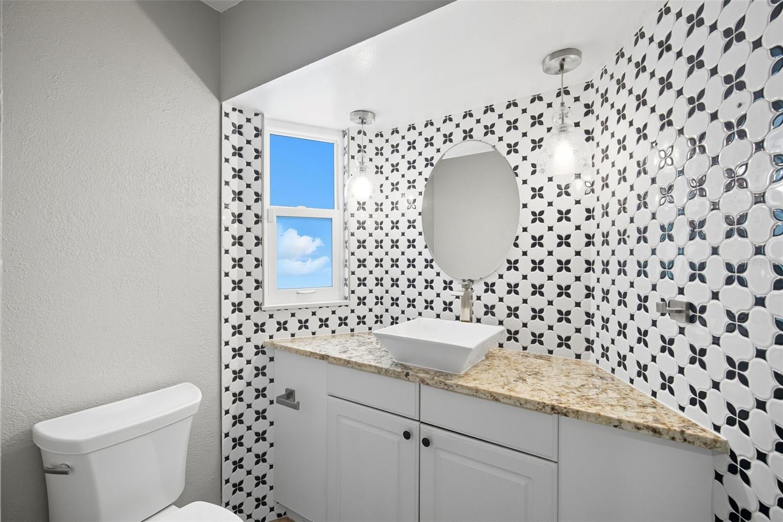 Image 19 of 33 For 3713 37th Street N