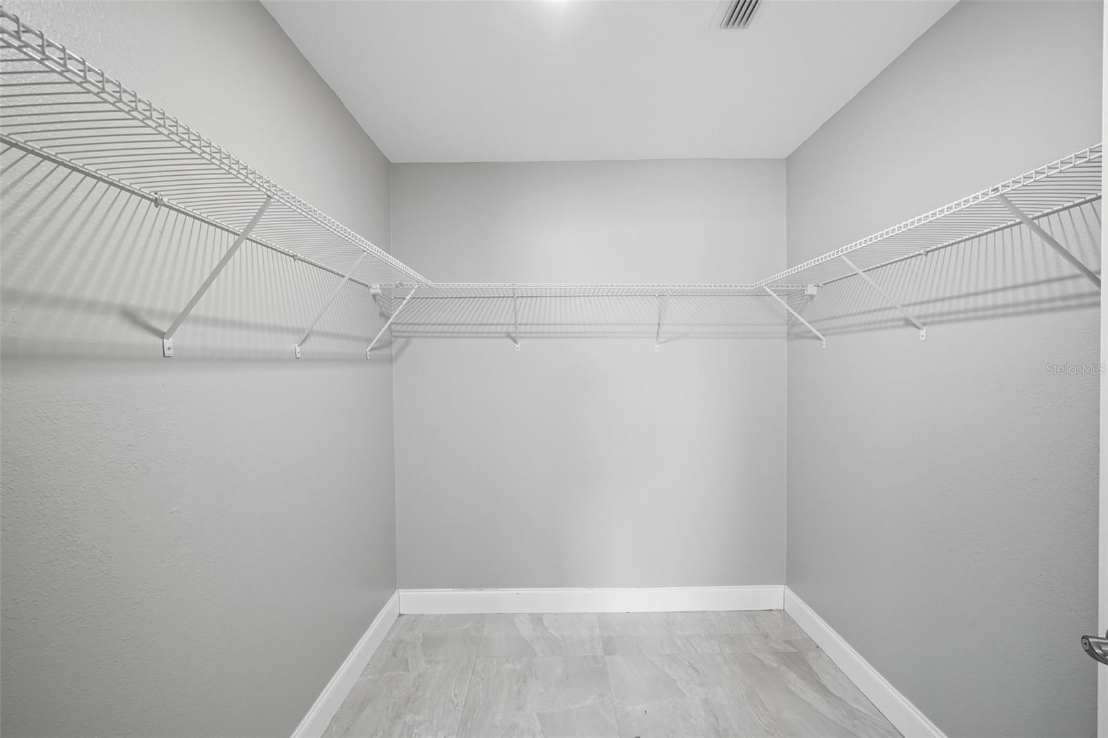 Image 23 of 33 For 3713 37th Street N