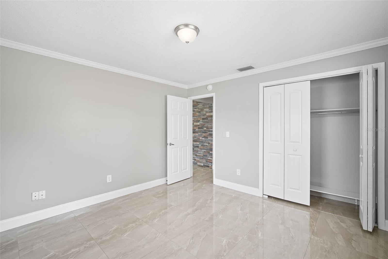 Image 25 of 33 For 3713 37th Street N