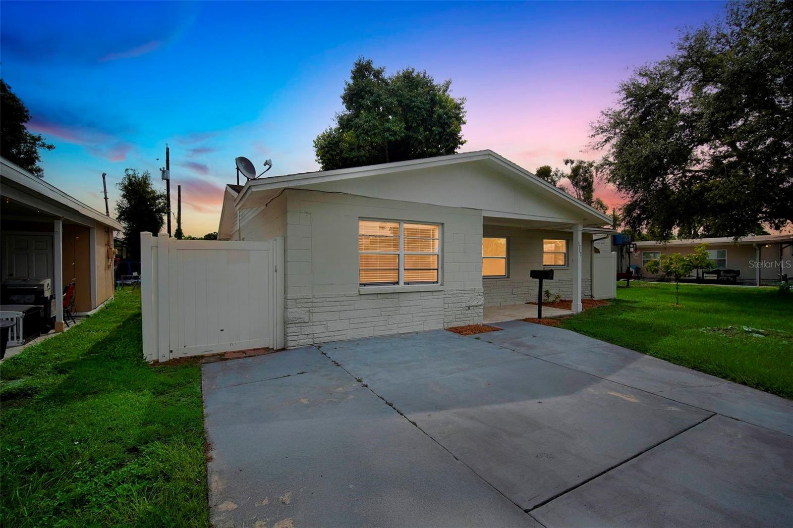 Image 3 of 33 For 3713 37th Street N