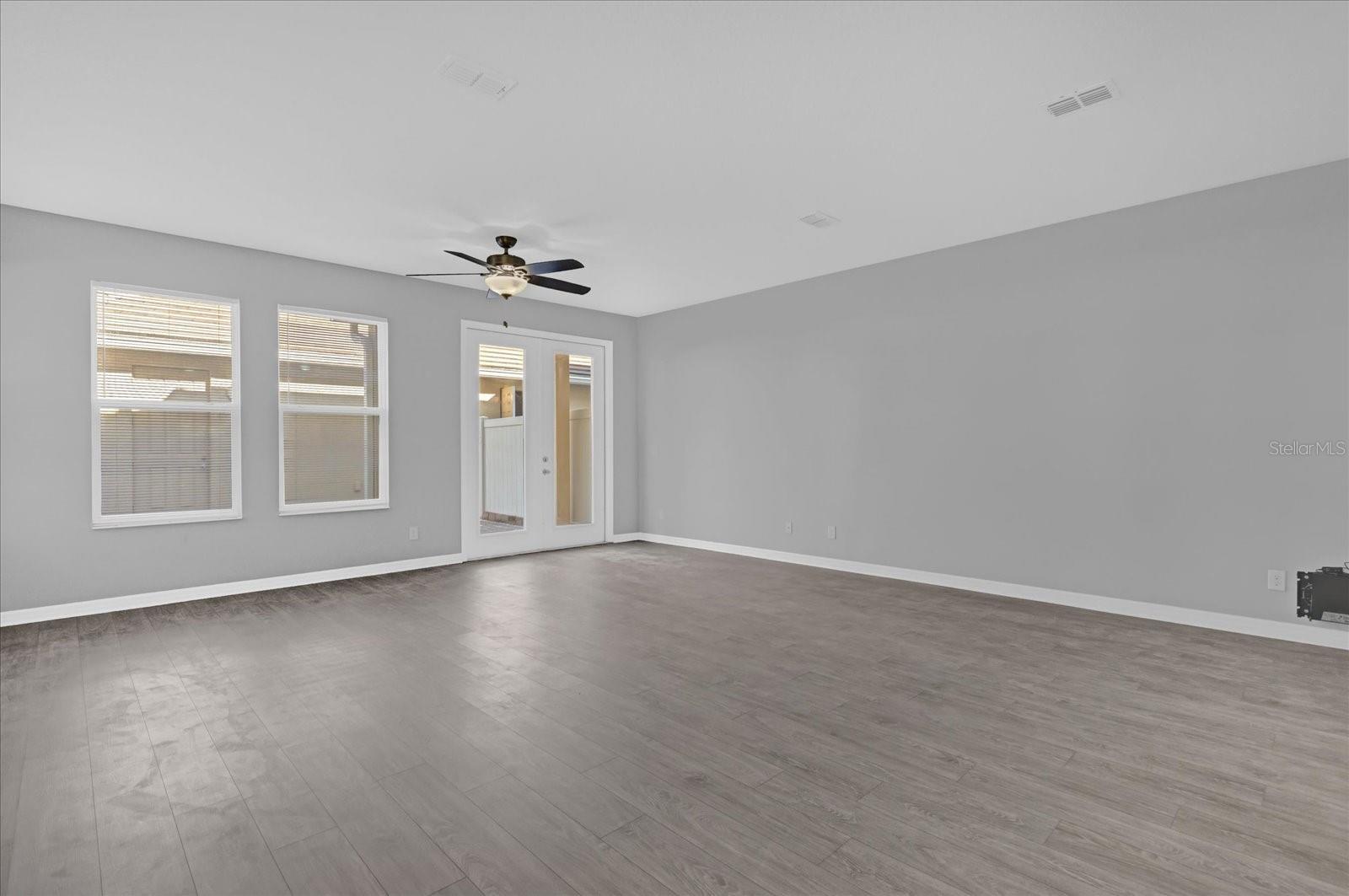 Image 4 of 32 For 11267 Grander Drive