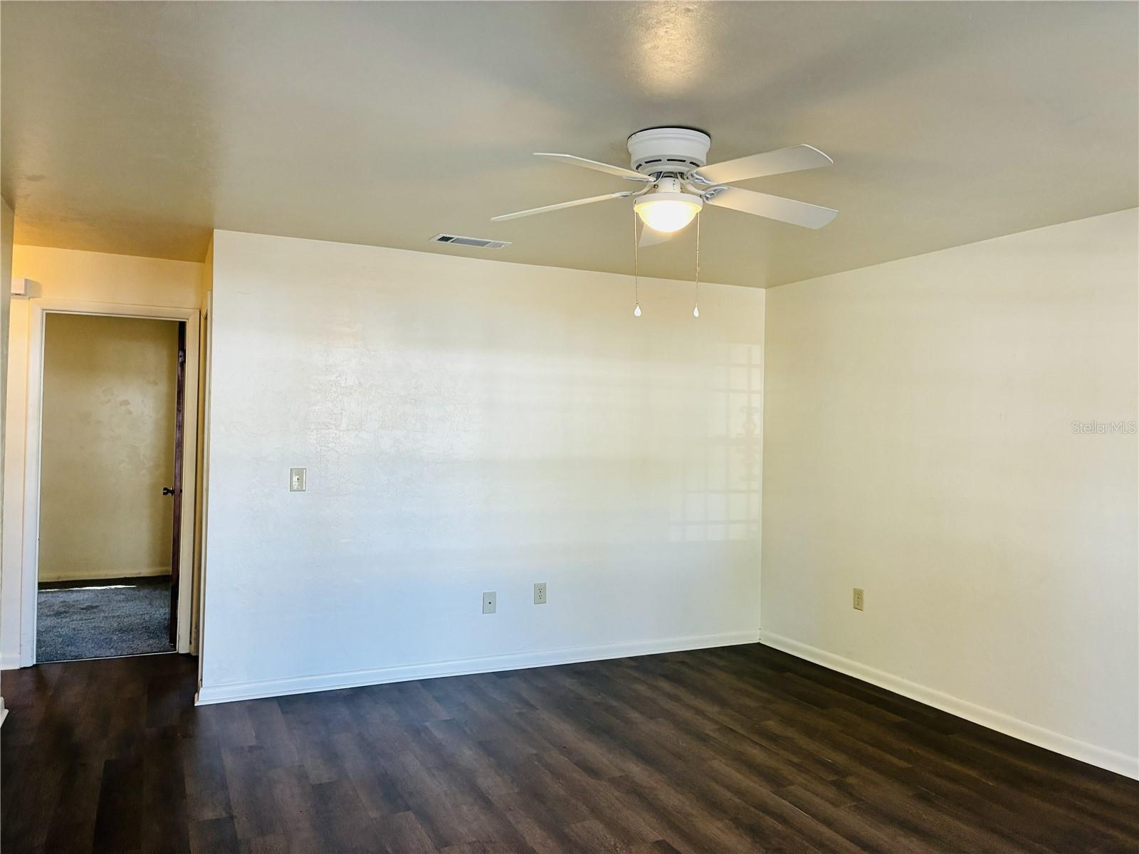 Image 2 of 11 For 1018 60th Terrace A