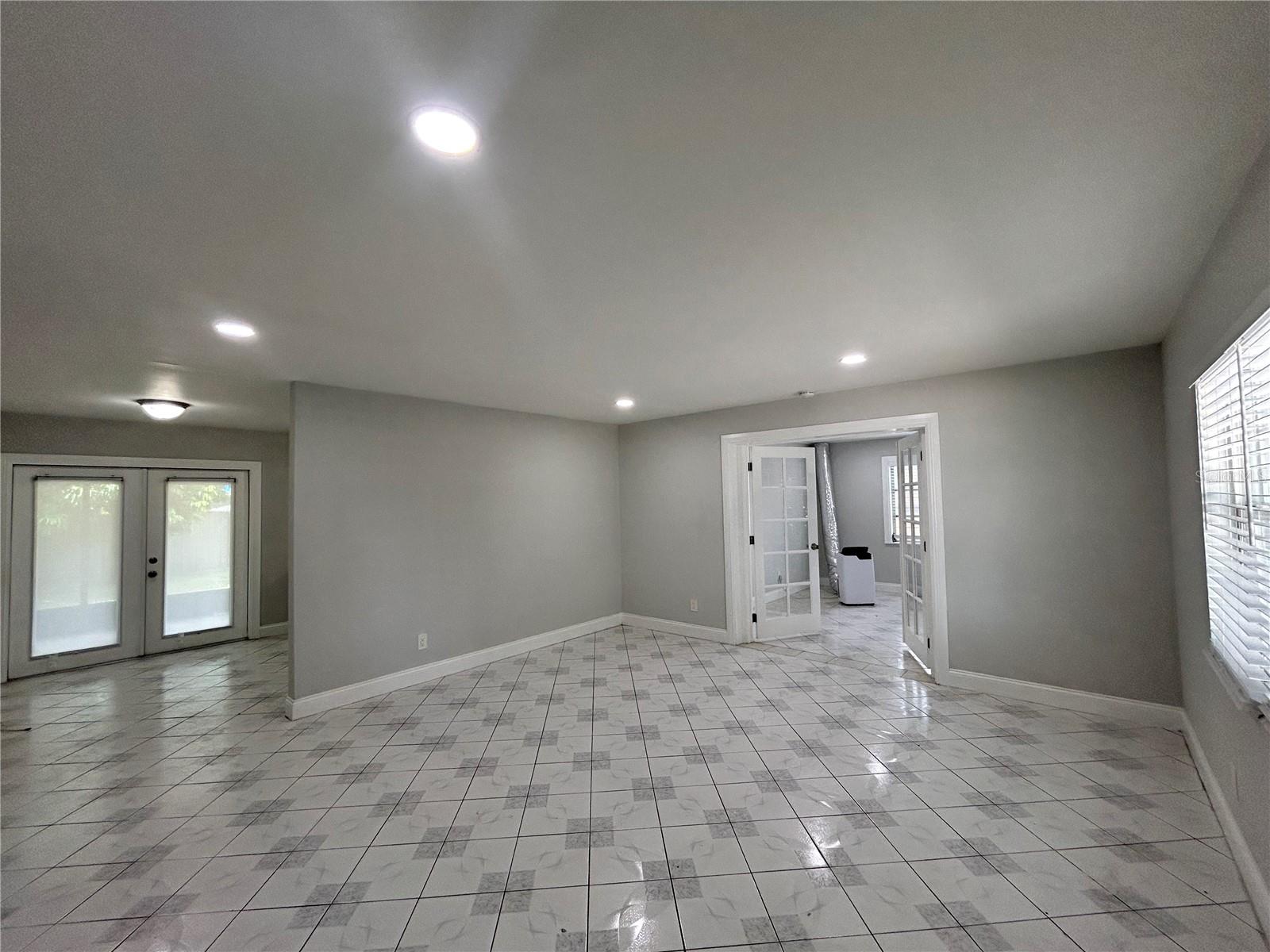 Image 3 of 16 For 4215 Oak Ridge Road