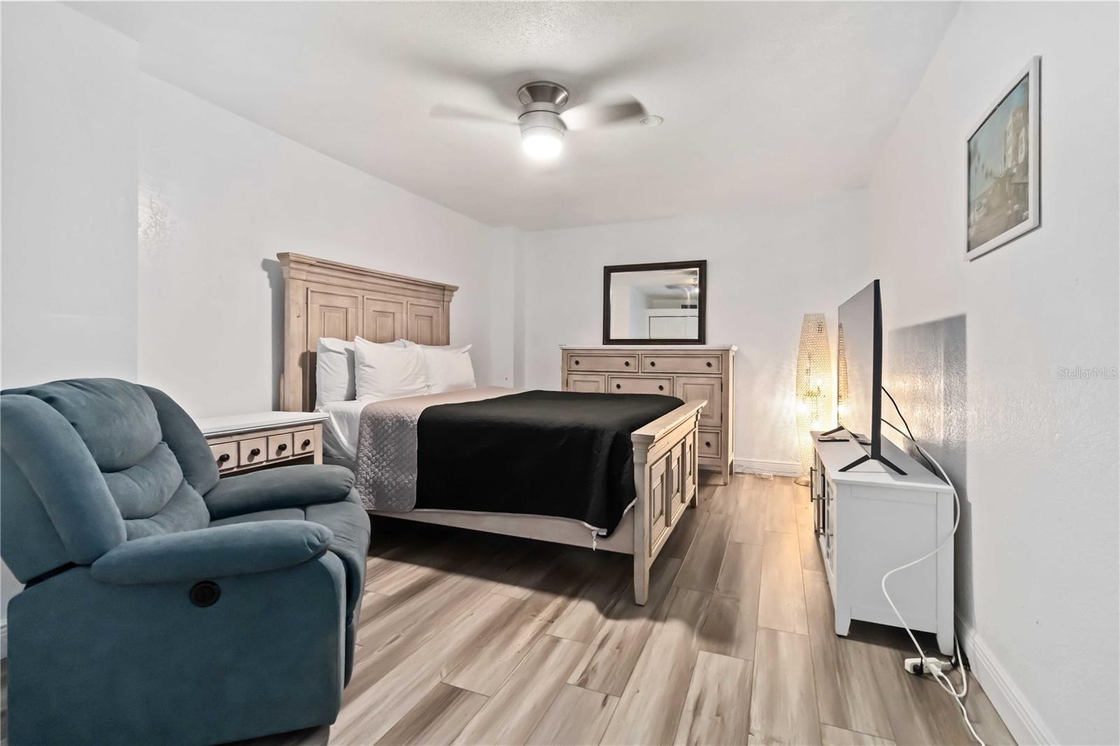 Image 11 of 27 For 2301 Atlantic Avenue 431
