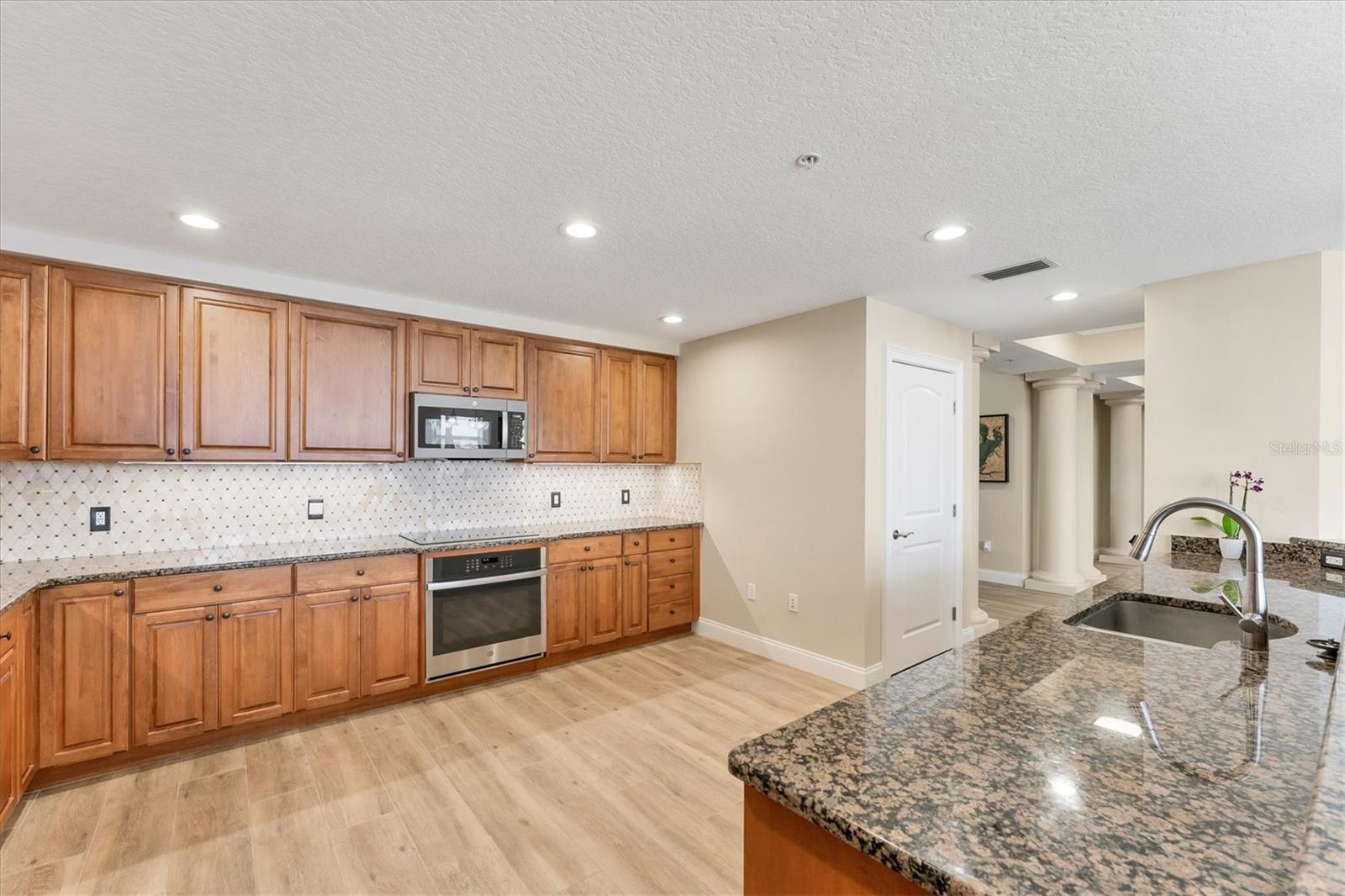 Image 9 of 43 For 606 Riviera Dunes Way  604