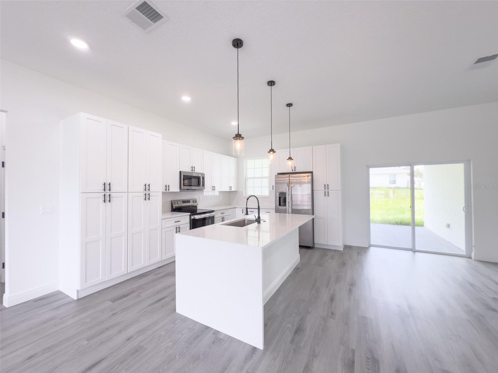 Image 13 of 47 For 15004 60th Ter