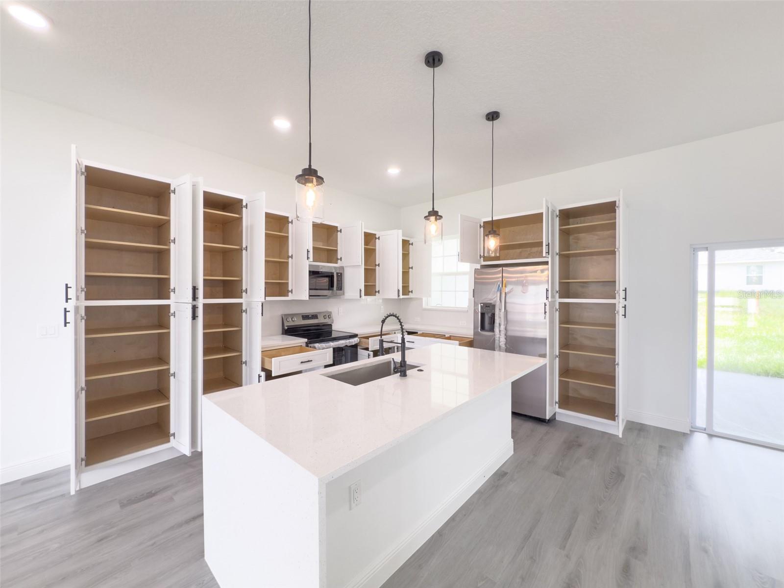 Image 16 of 47 For 15004 60th Ter