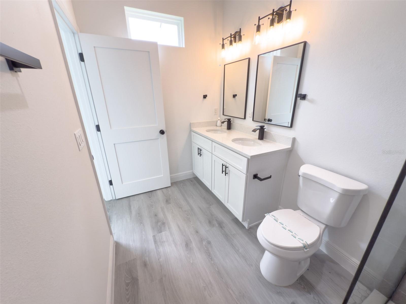 Image 41 of 47 For 15004 60th Ter