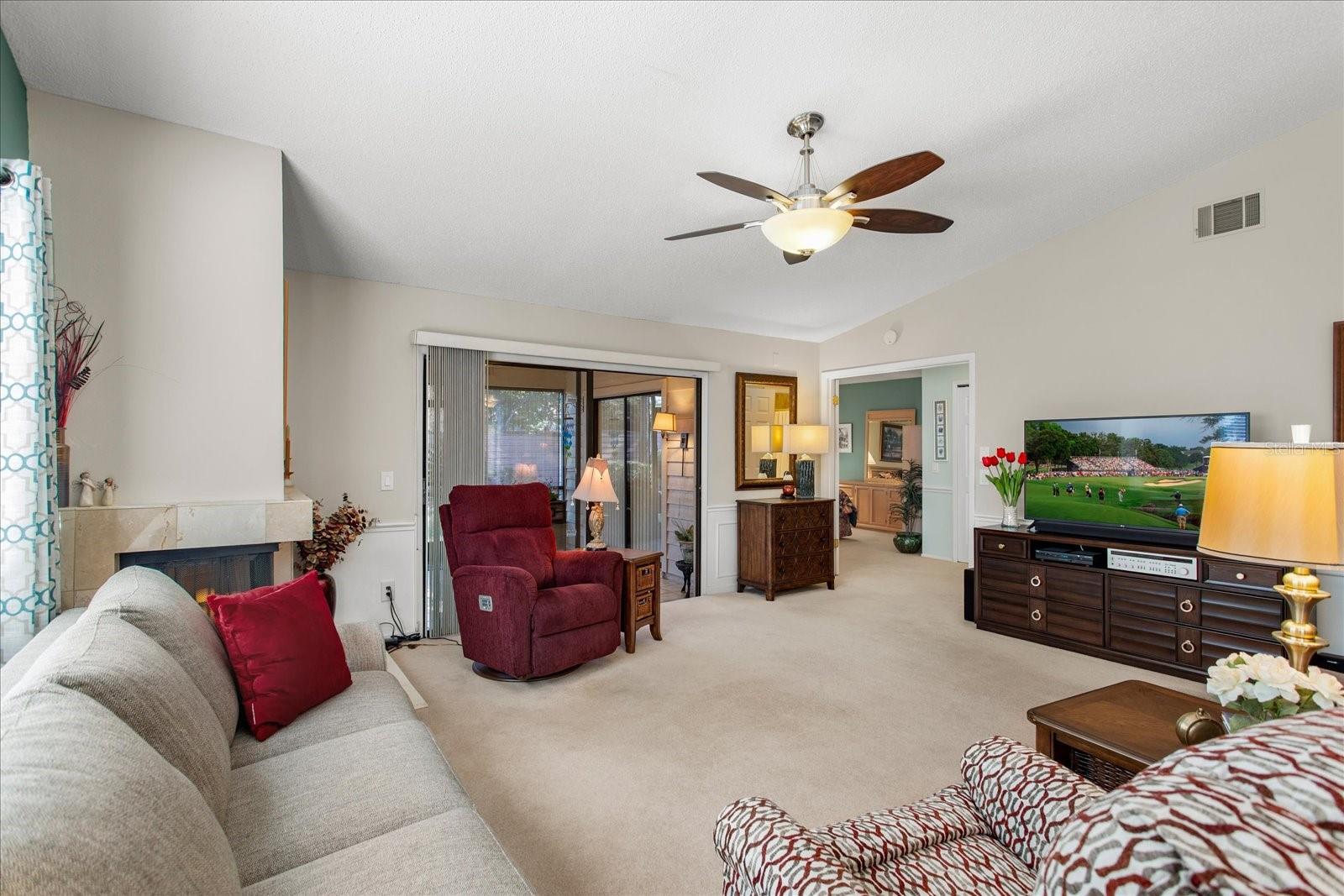 Image 17 of 47 For 424 Evesham Place