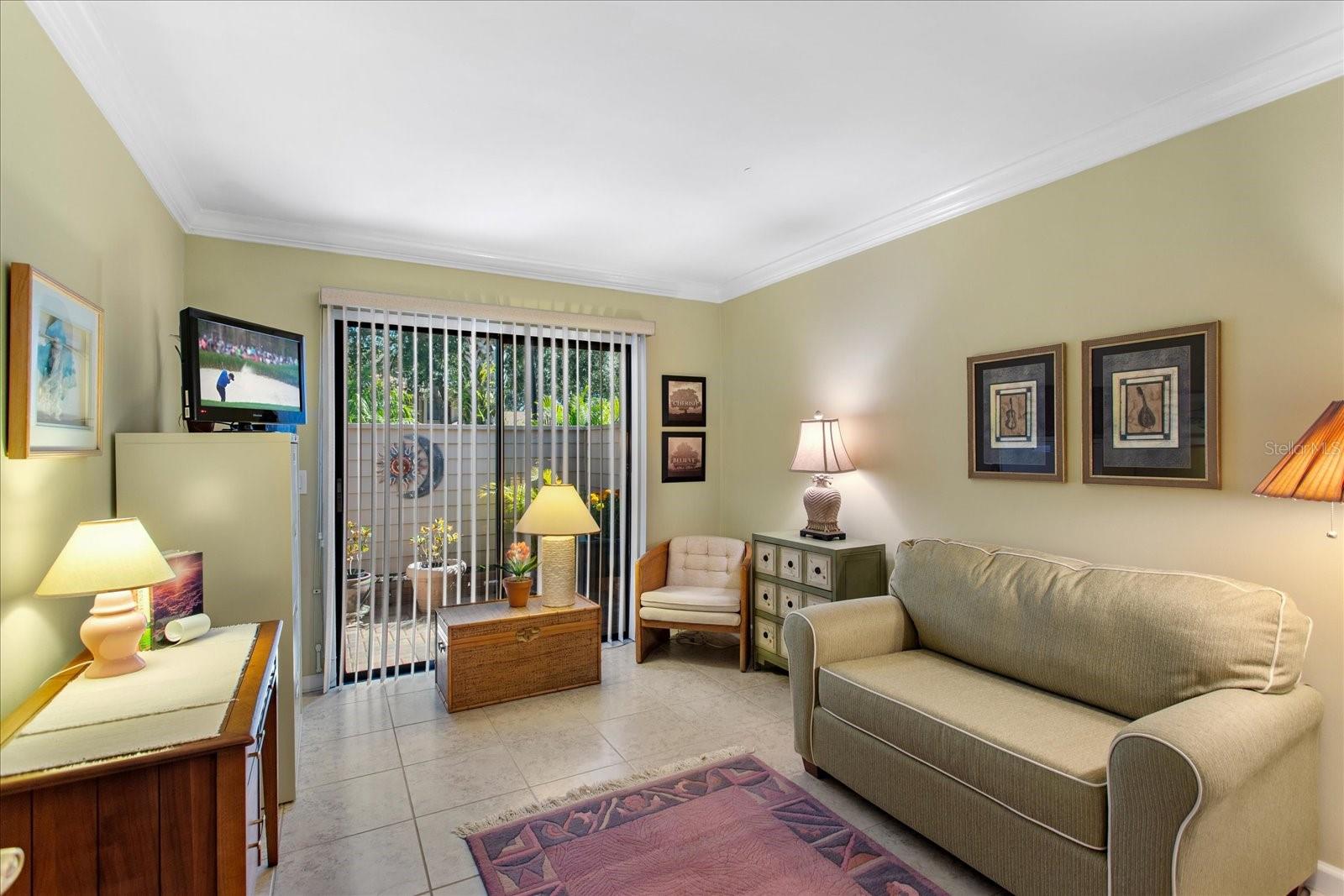 Image 25 of 47 For 424 Evesham Place