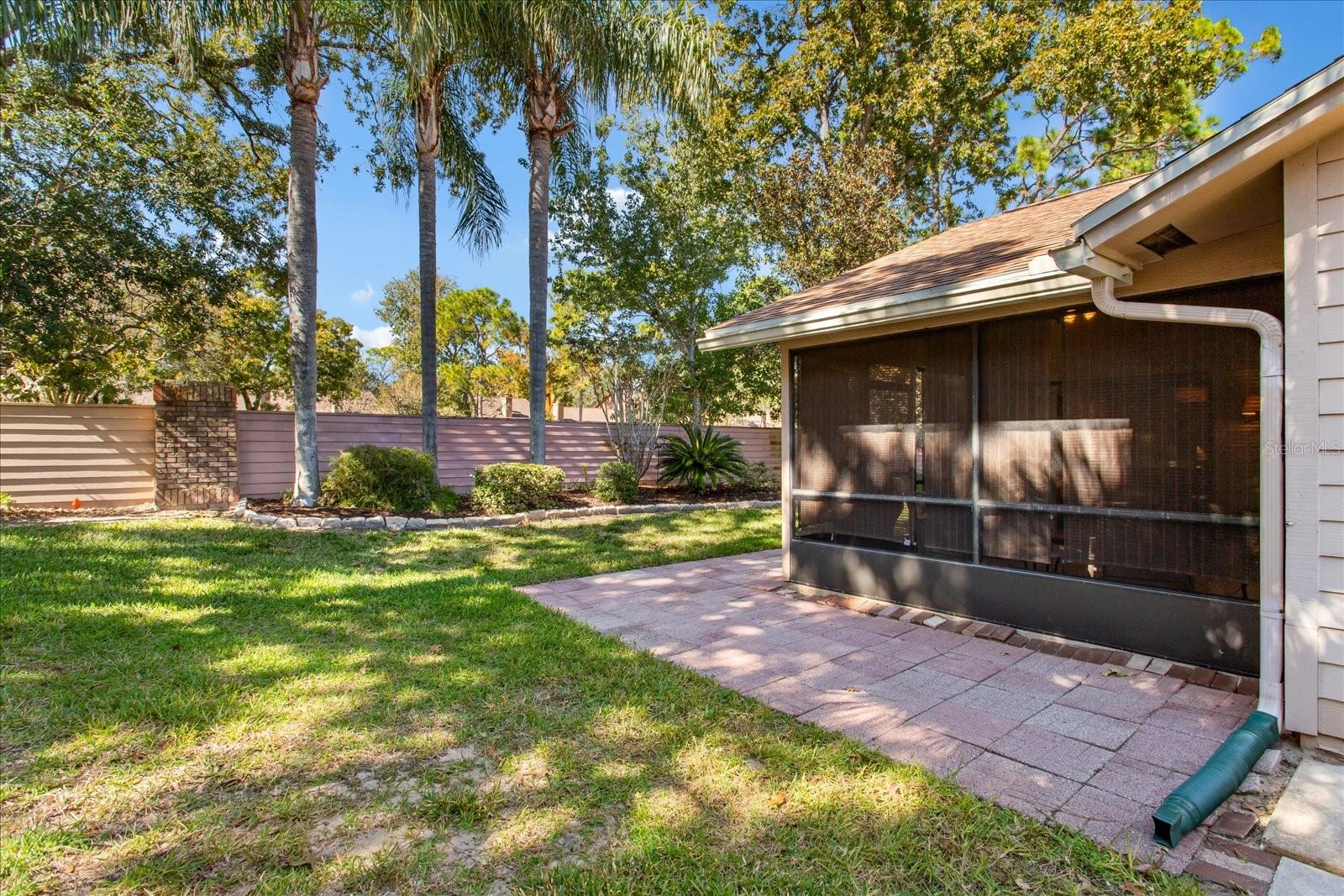 Image 32 of 47 For 424 Evesham Place