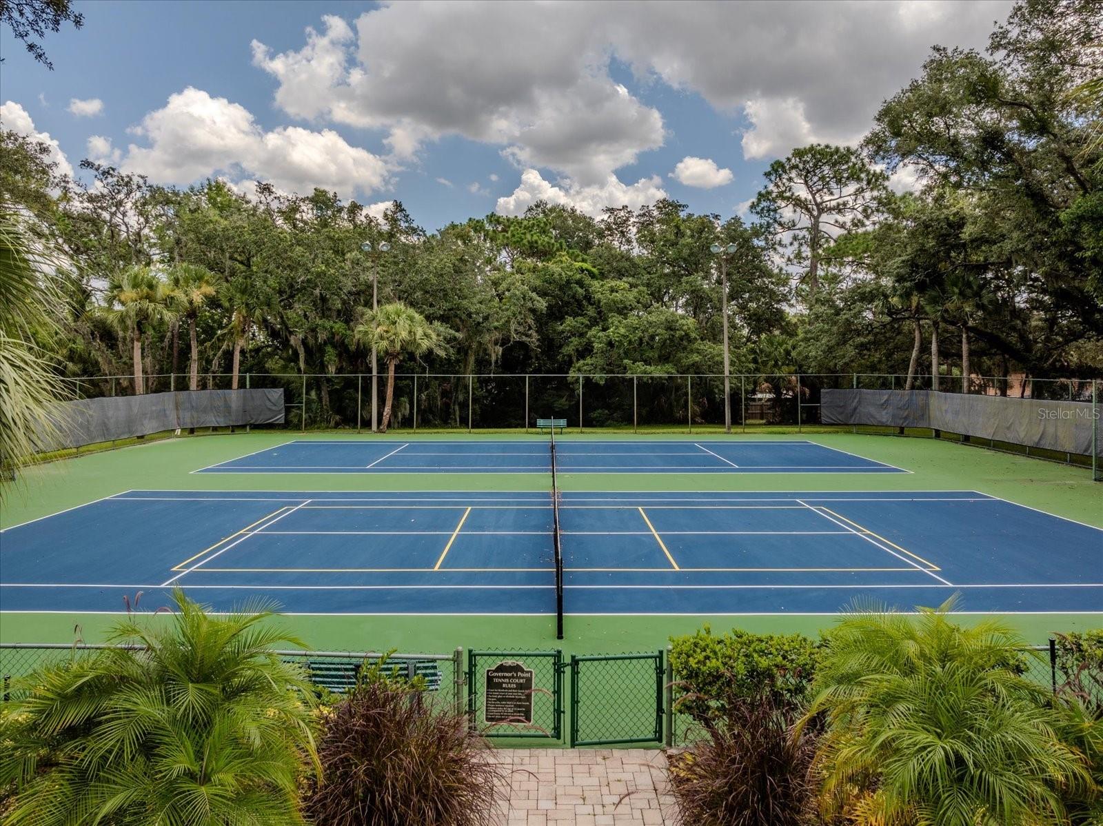 Image 34 of 47 For 424 Evesham Place