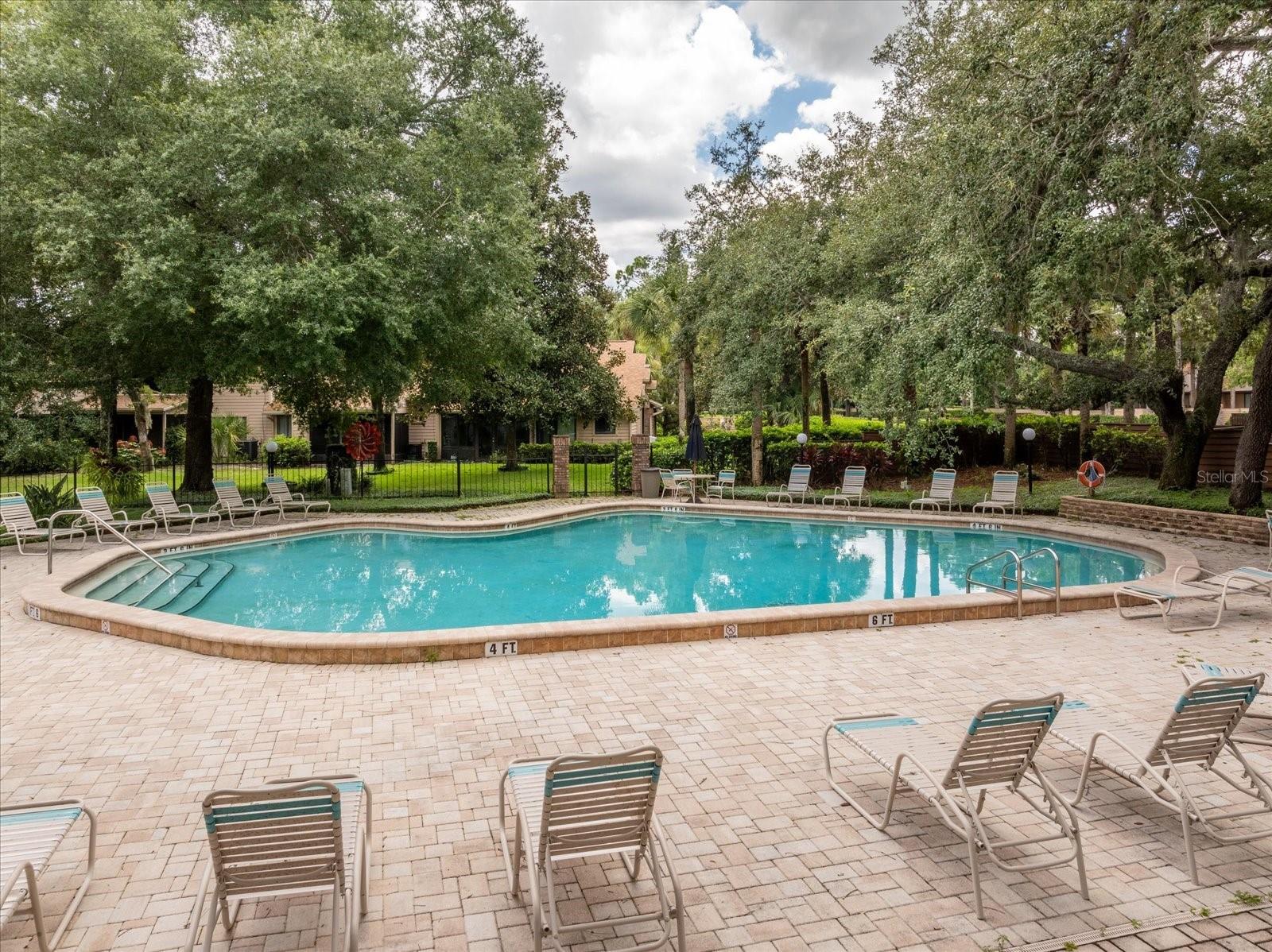 Image 36 of 47 For 424 Evesham Place