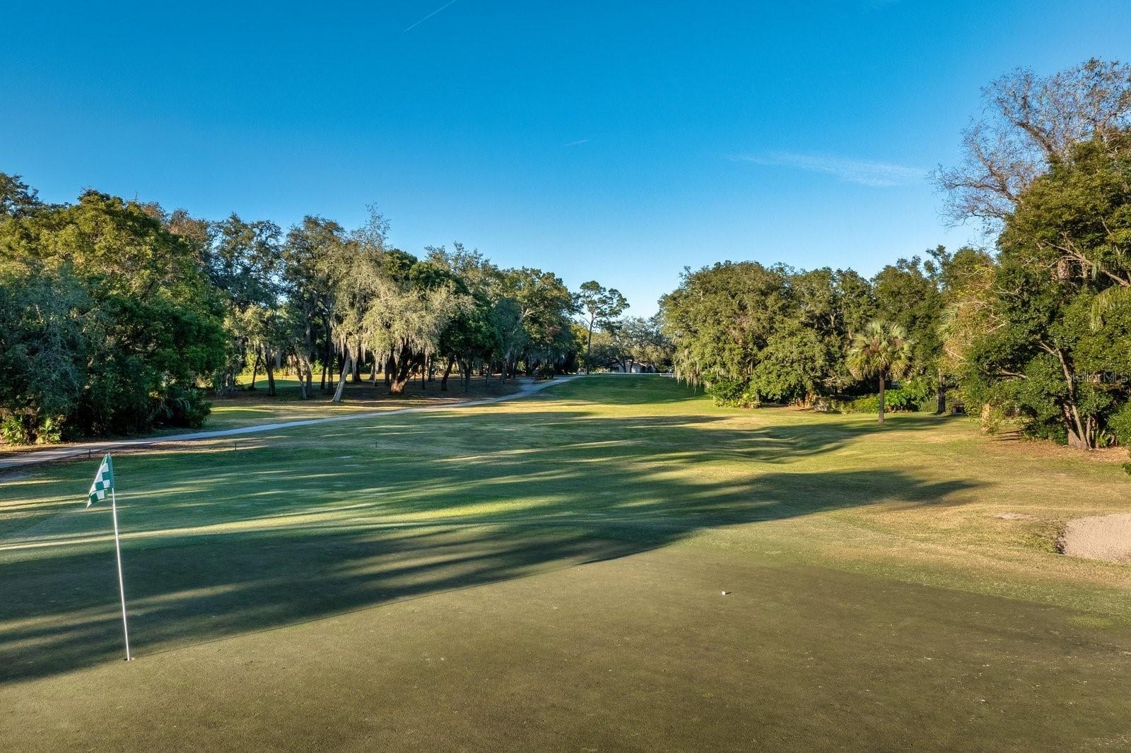 Image 37 of 47 For 424 Evesham Place