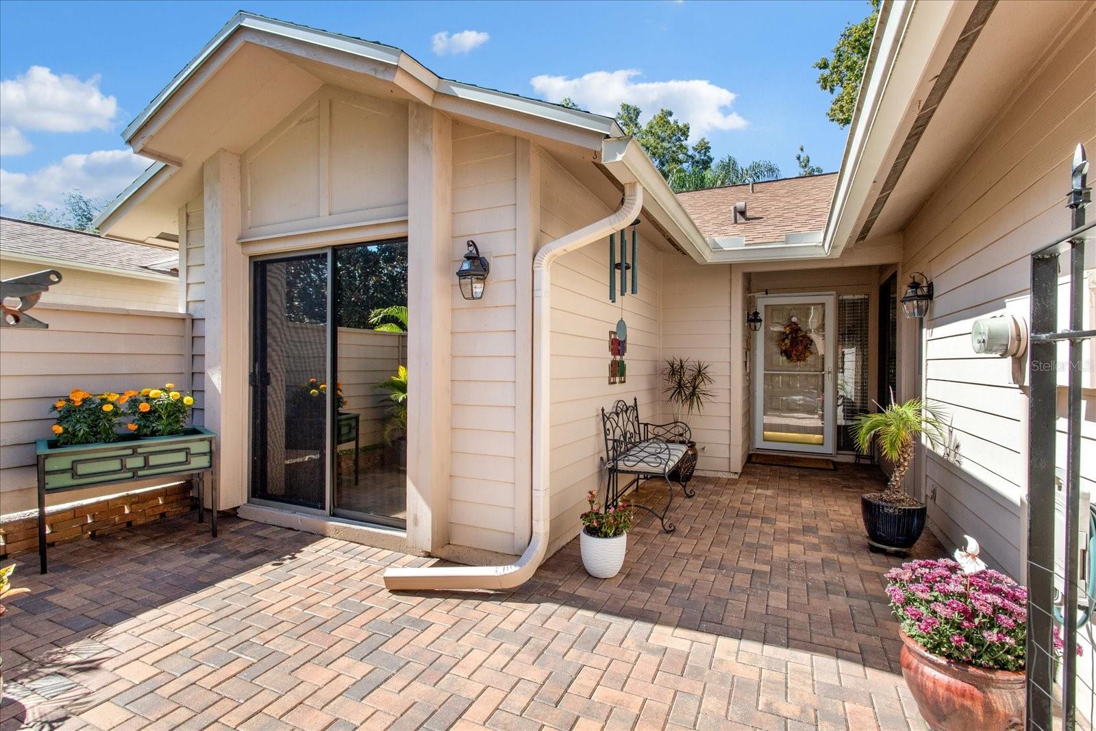 Image 6 of 47 For 424 Evesham Place