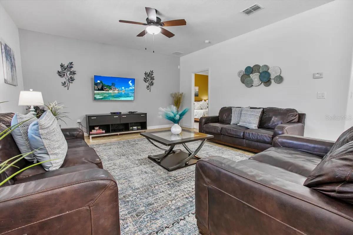 Image 4 of 55 For 1436 Moon Valley Drive
