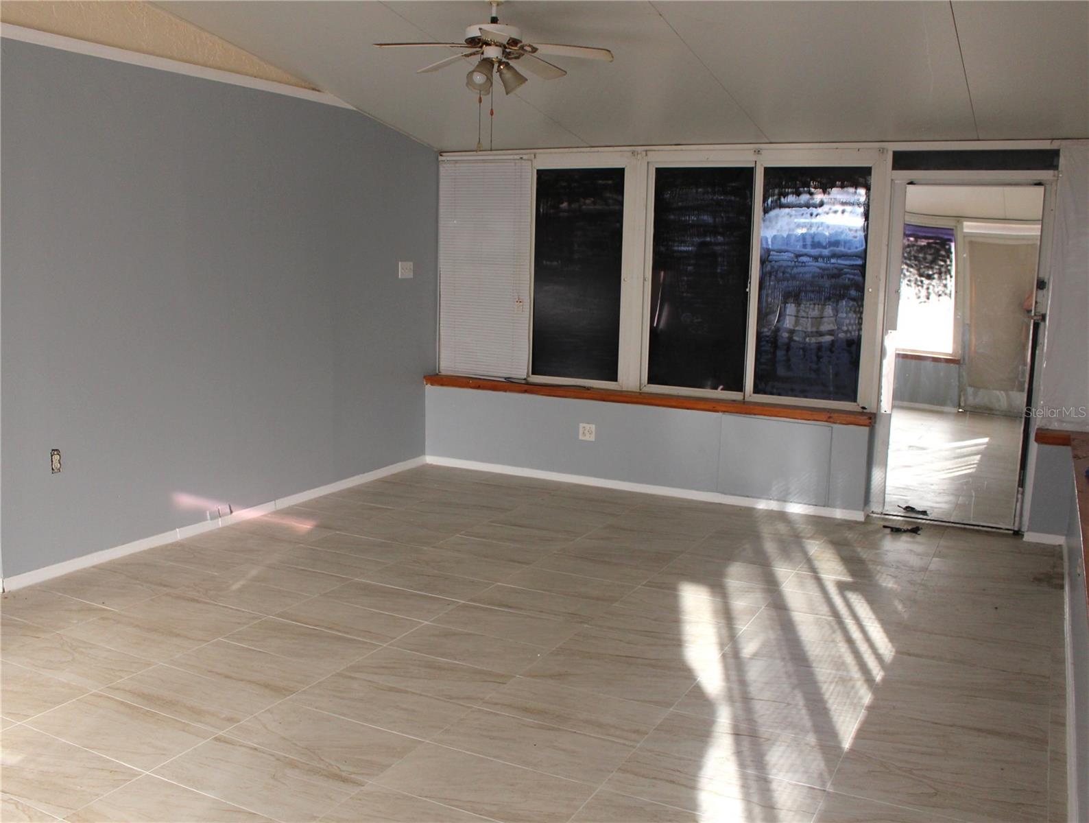 Image 17 of 26 For 11100 Einbender Road