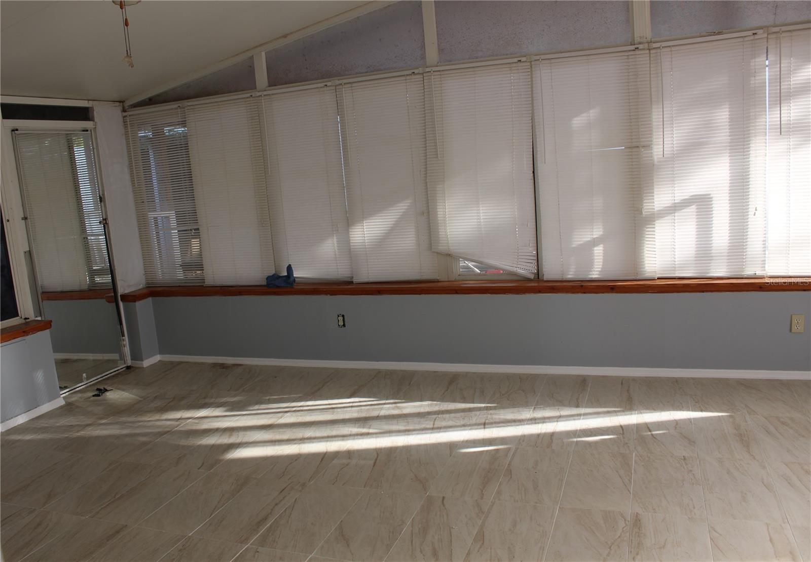 Image 18 of 26 For 11100 Einbender Road