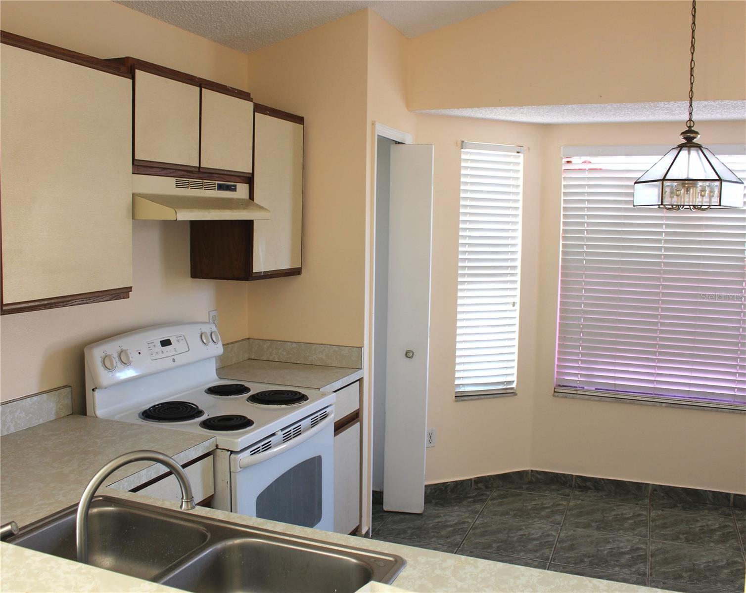 Image 7 of 26 For 11100 Einbender Road