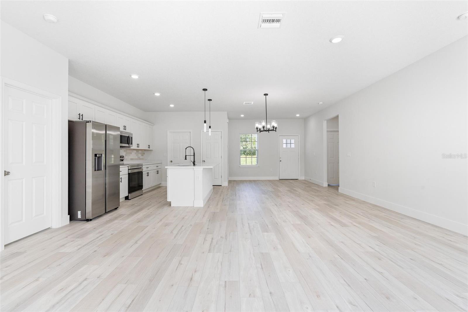Image 10 of 37 For 6407 148th Street
