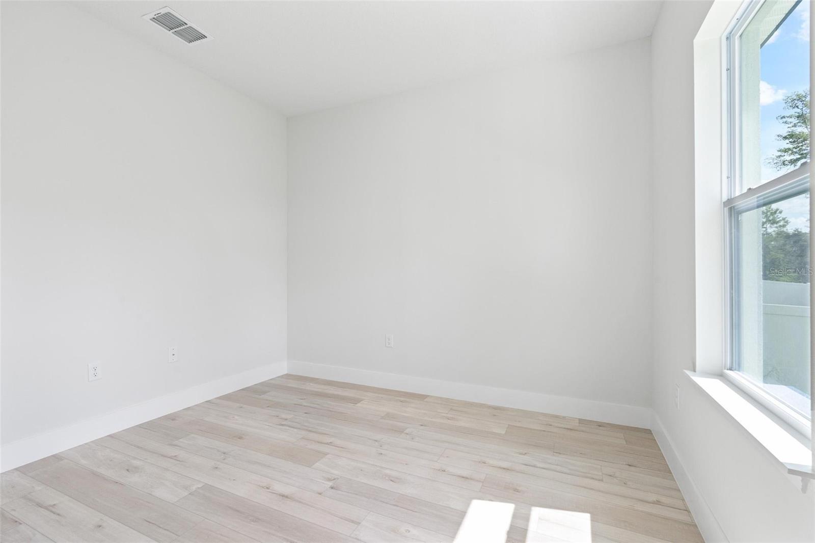 Image 32 of 37 For 6407 148th Street