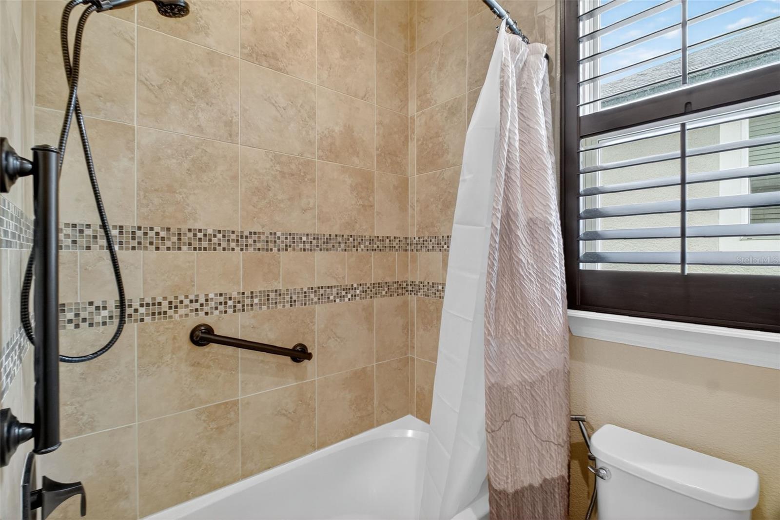 Image 31 of 41 For 1105 Eagle Run Way