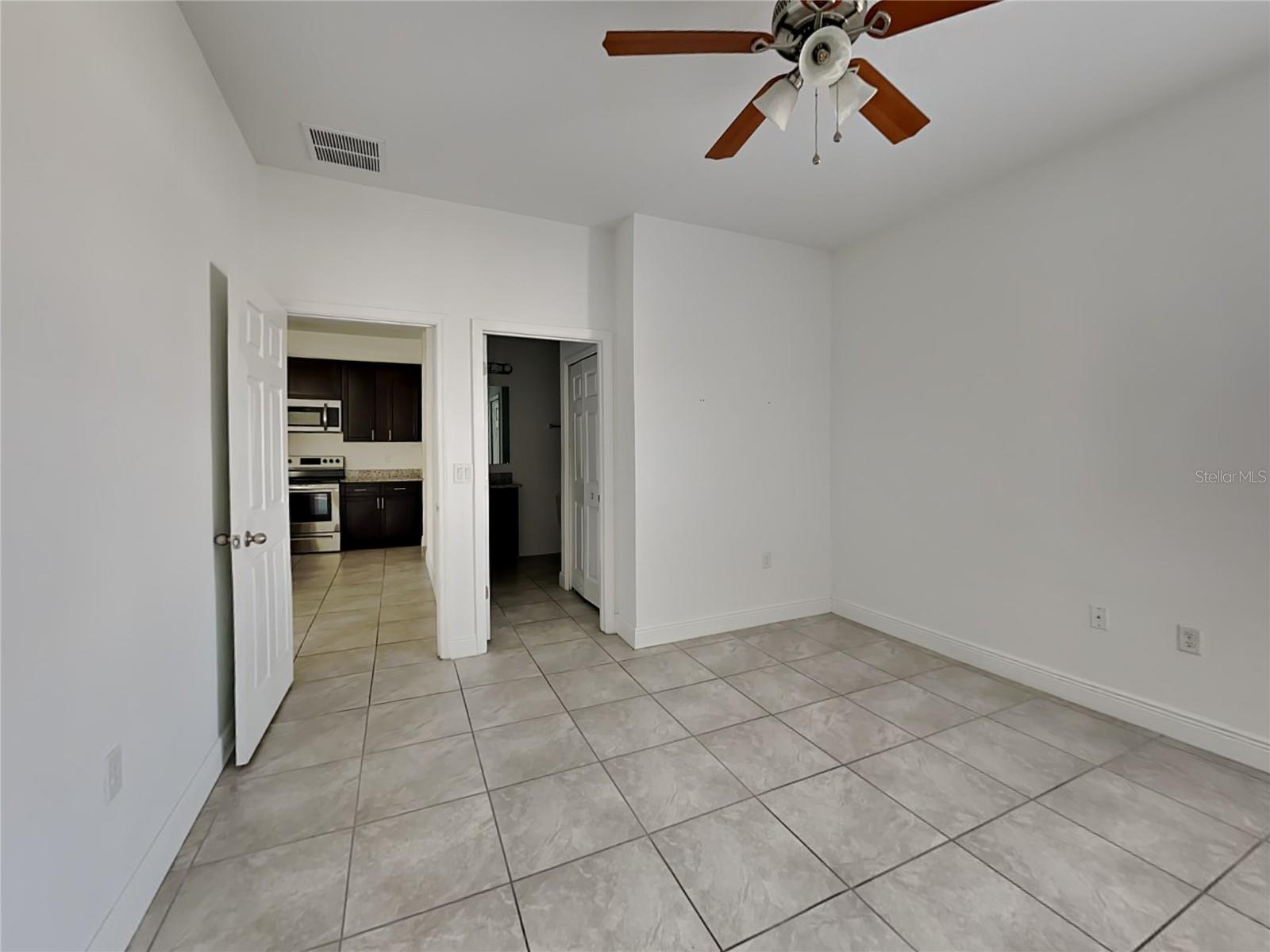 Image 6 of 15 For 356 Elderberry Court