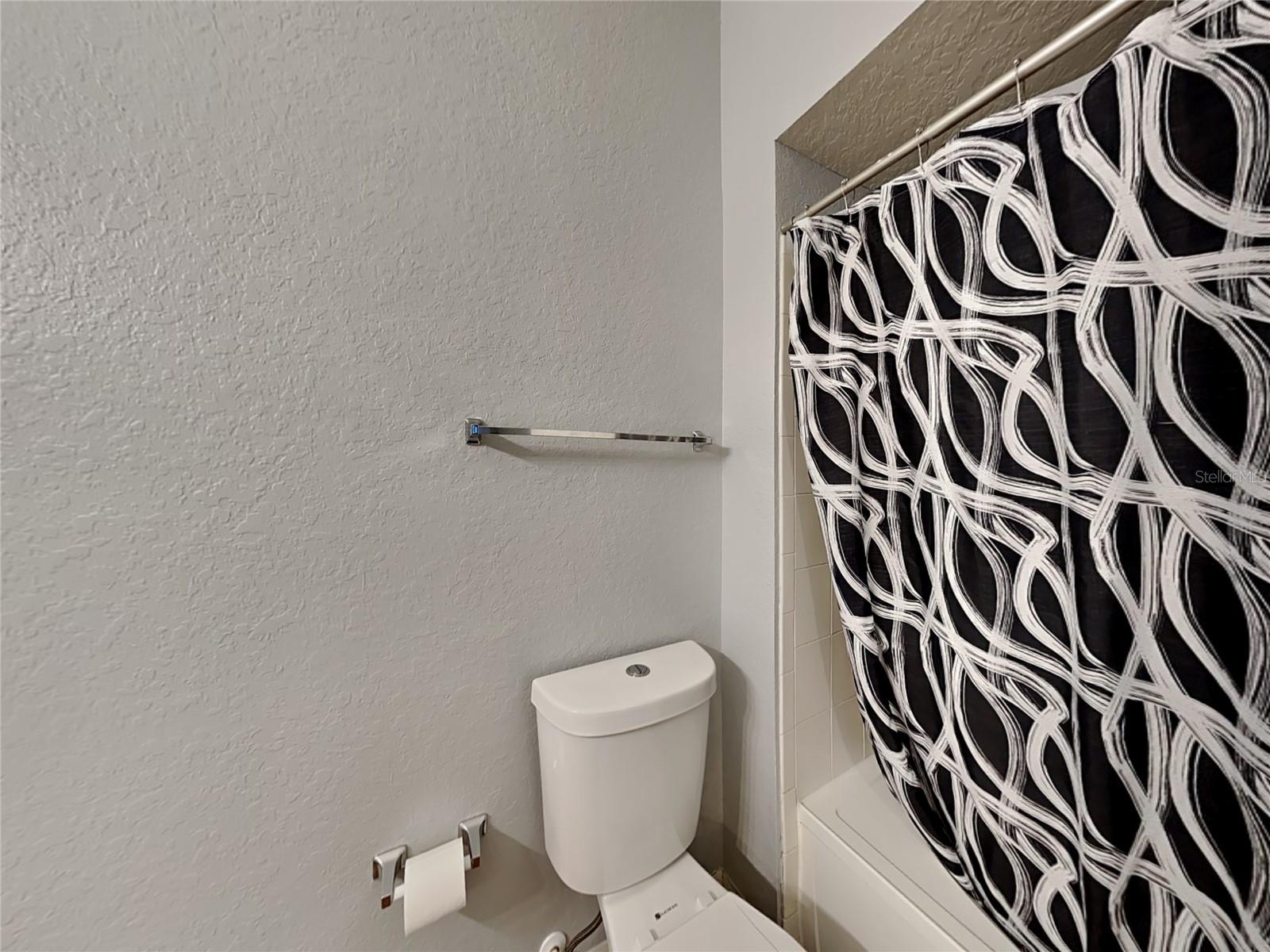 Image 10 of 17 For 2328 Midtown Terrace 1024