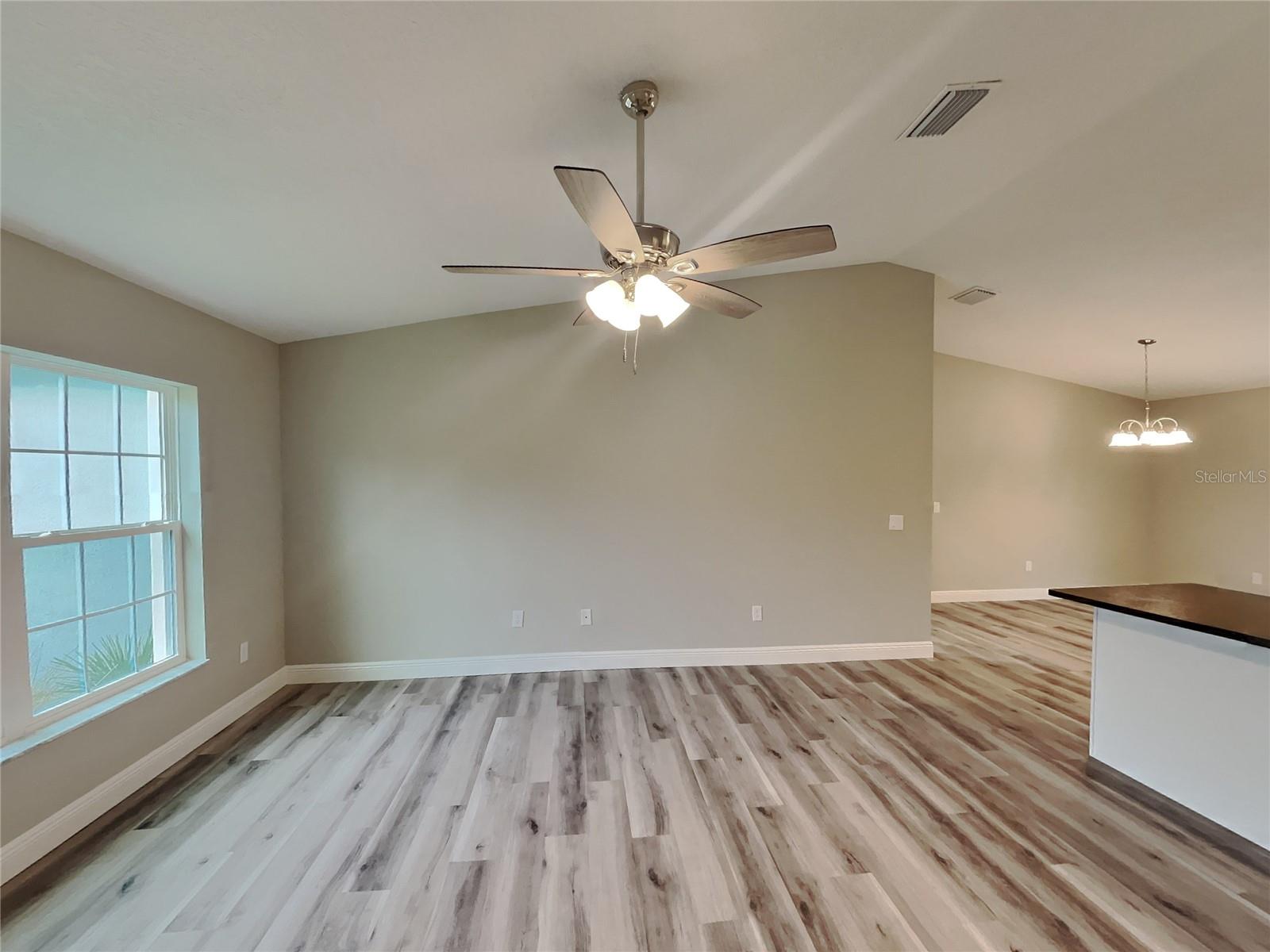 Image 3 of 11 For 6691 Waycross Way