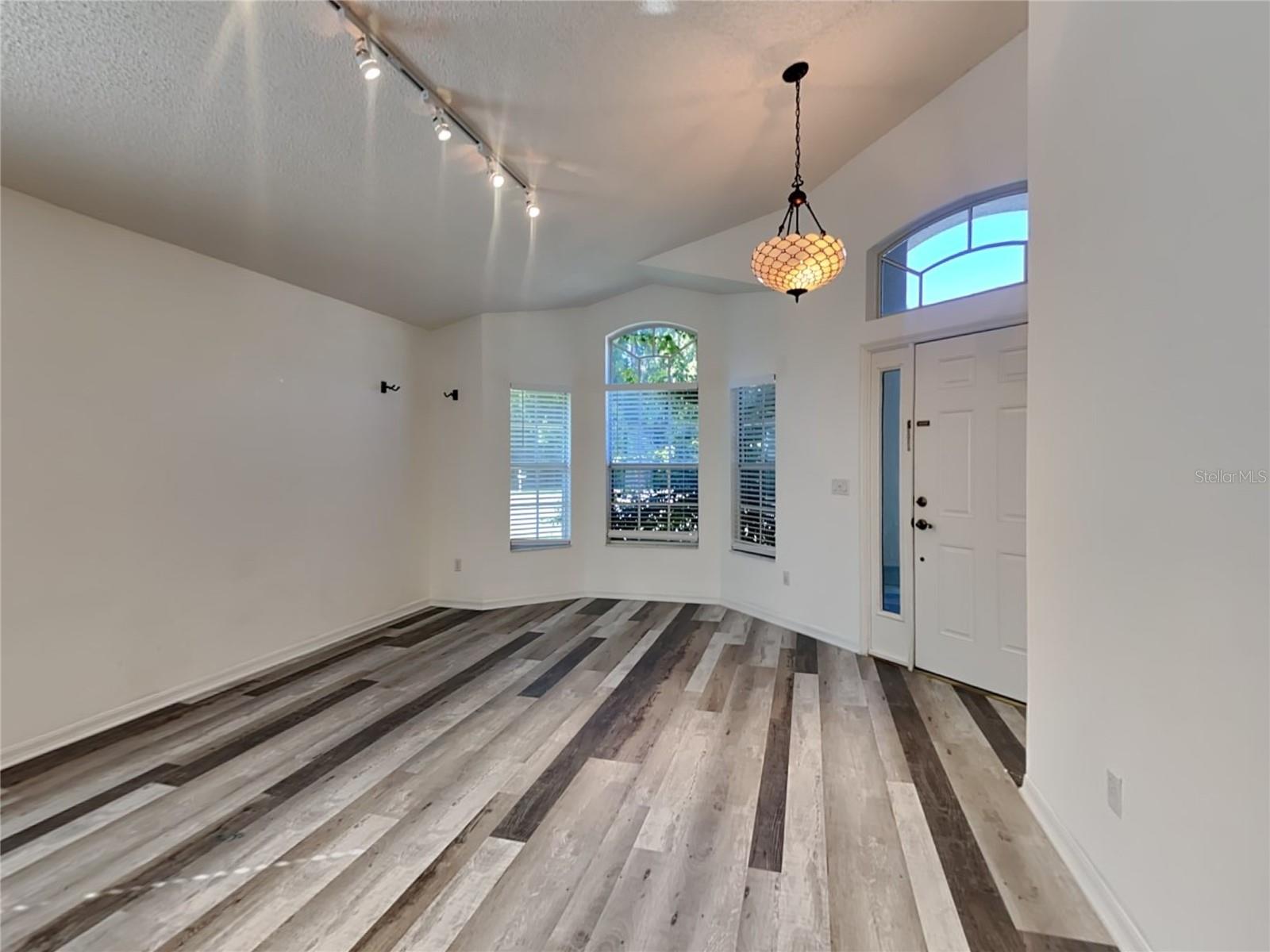 Image 2 of 18 For 832 Mattocks Court