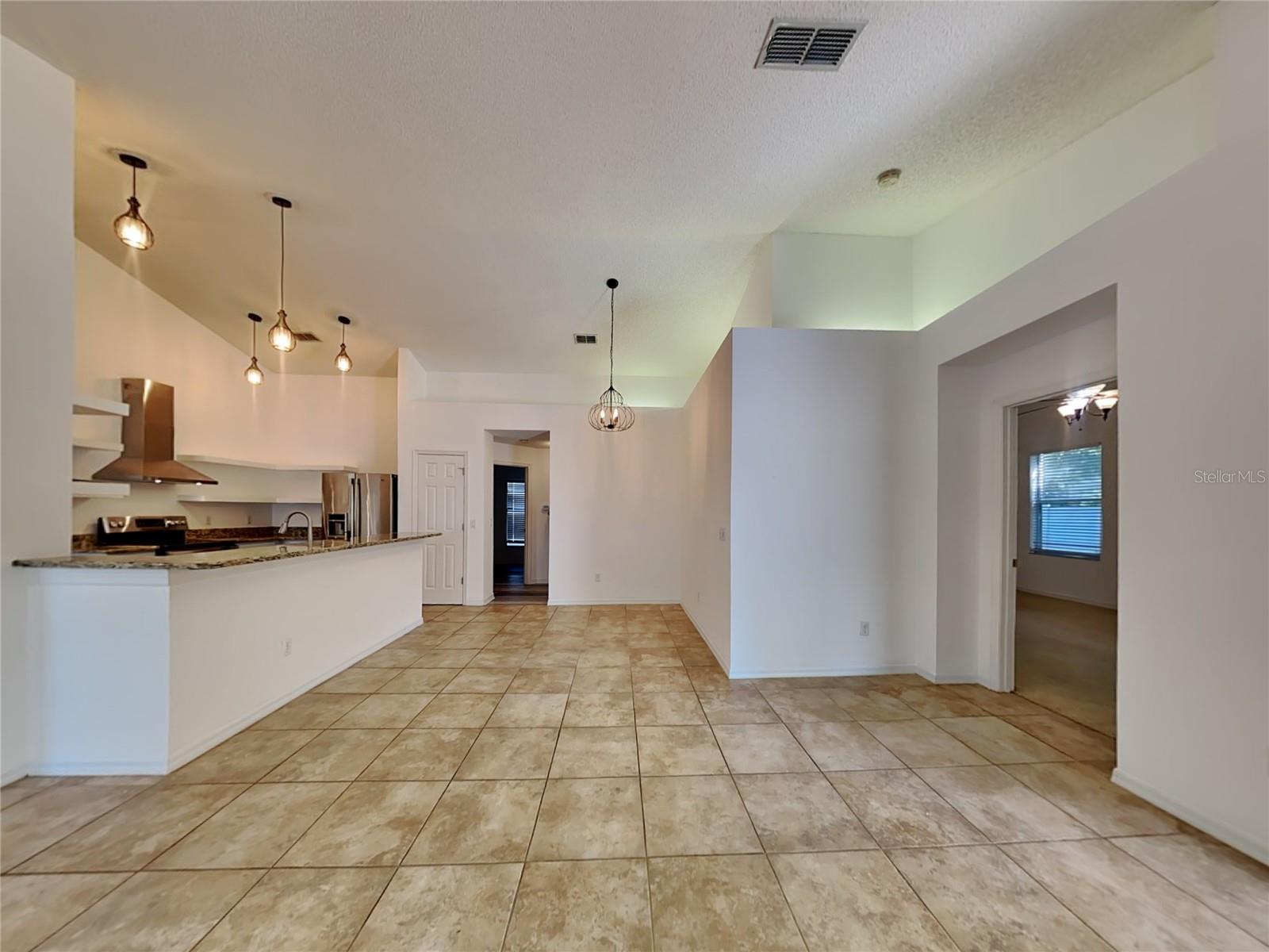 Image 7 of 18 For 832 Mattocks Court