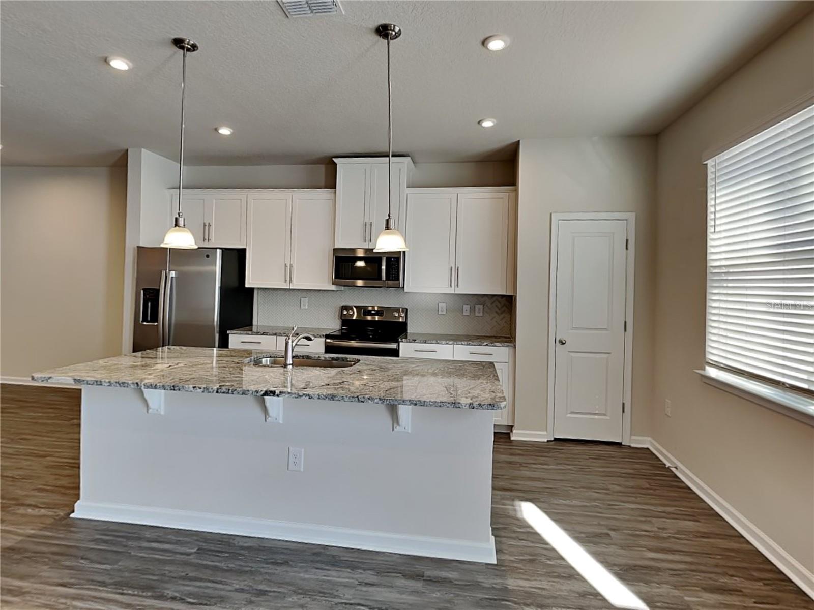 Image 4 of 19 For 6165 Juneberry Way
