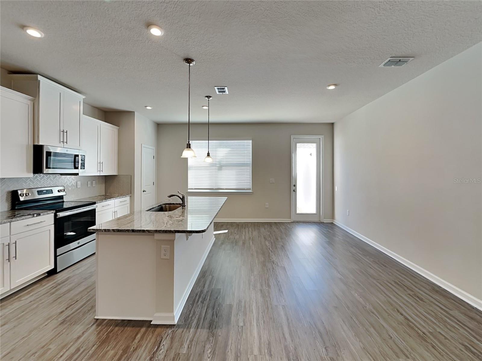 Image 6 of 19 For 6165 Juneberry Way