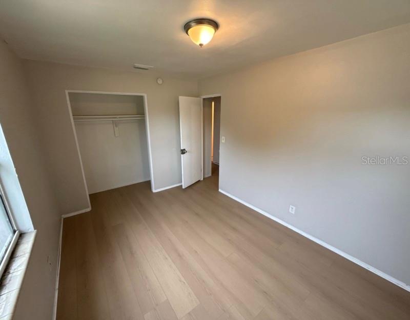 Image 5 of 12 For 900 40th Street S
