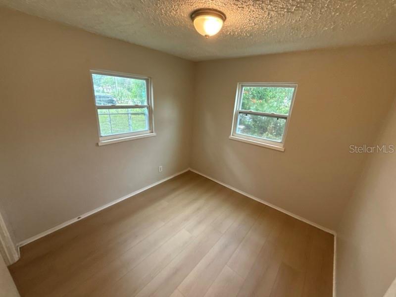 Image 6 of 12 For 900 40th Street S